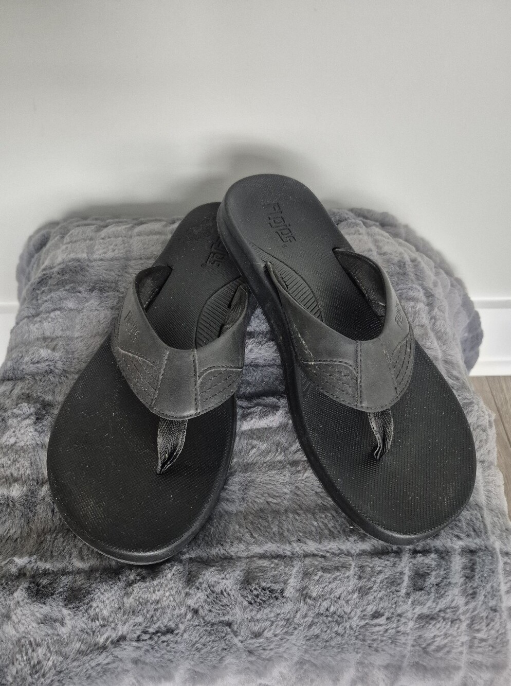 Flojos Black Men's Foam Thong Sandals